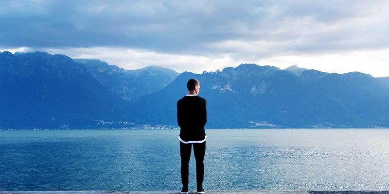 党建发展：筑牢党组织堡垒，激活党课新动能