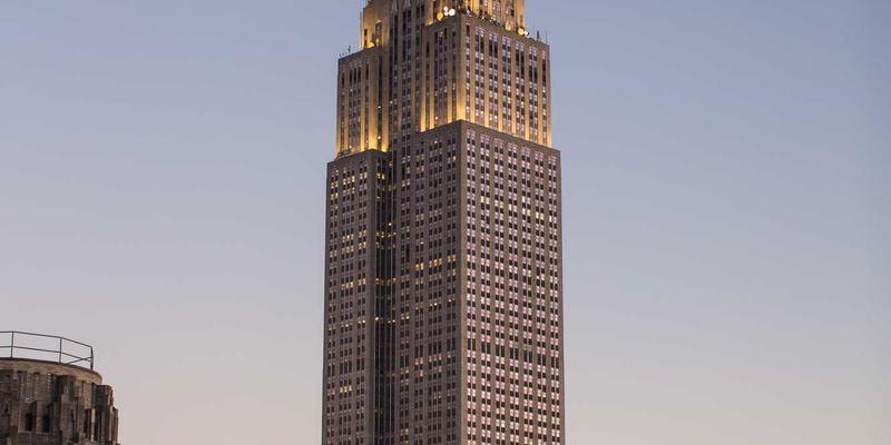 学习教育新路径：高校学生党建工作创新模式与党史教育深度融合探索